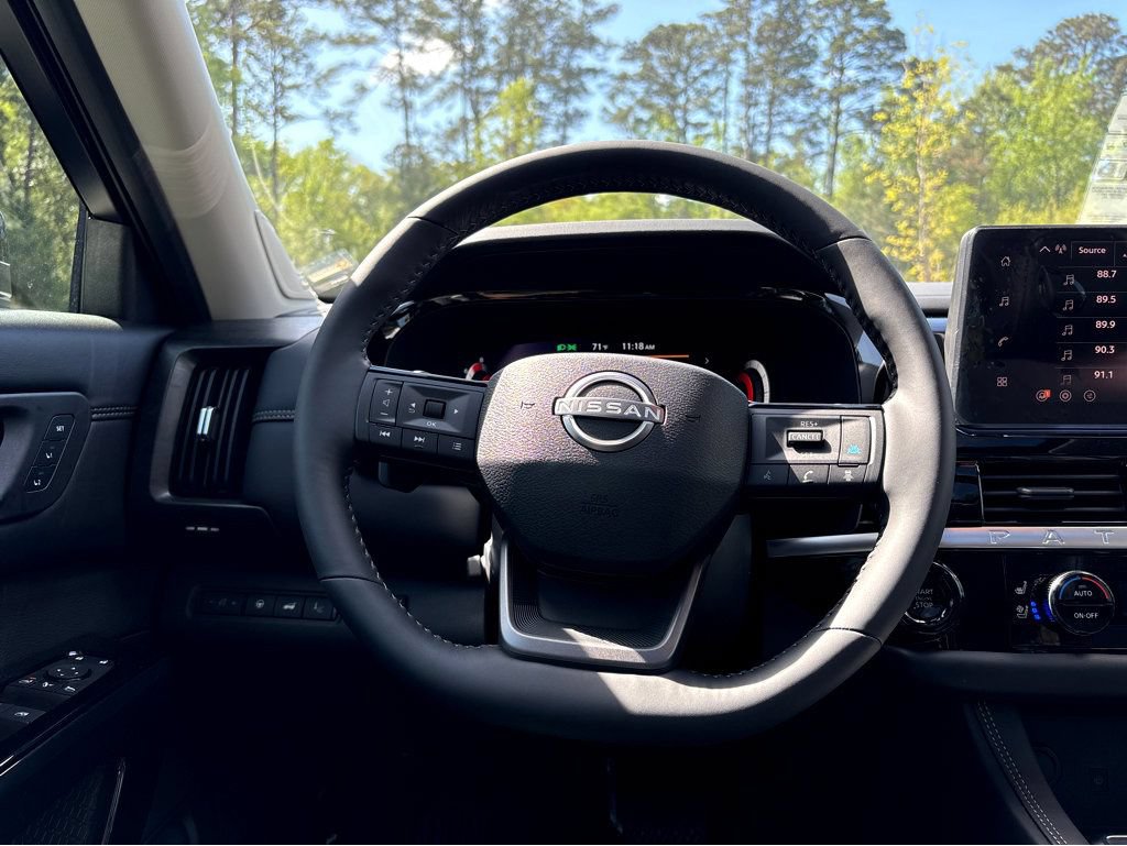 New 2026 Nissan Pathfinder Platinum FWD image 16