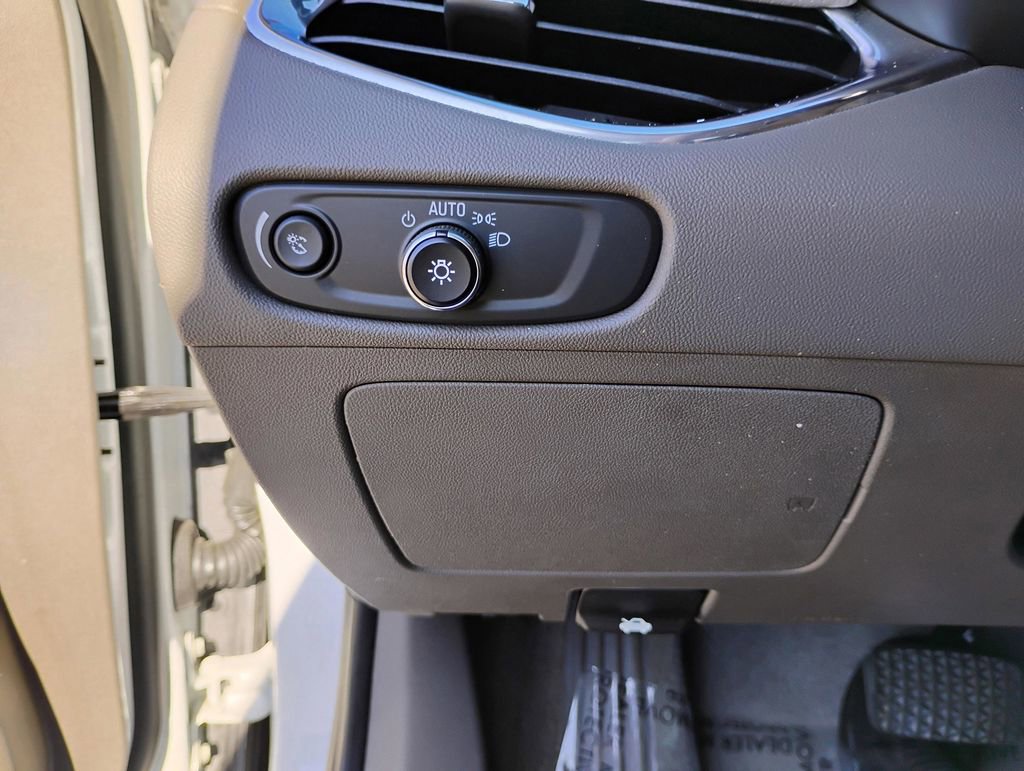 Used 2018 Chevrolet Malibu Premier w/ Premier Sun and Wheel Package image 30