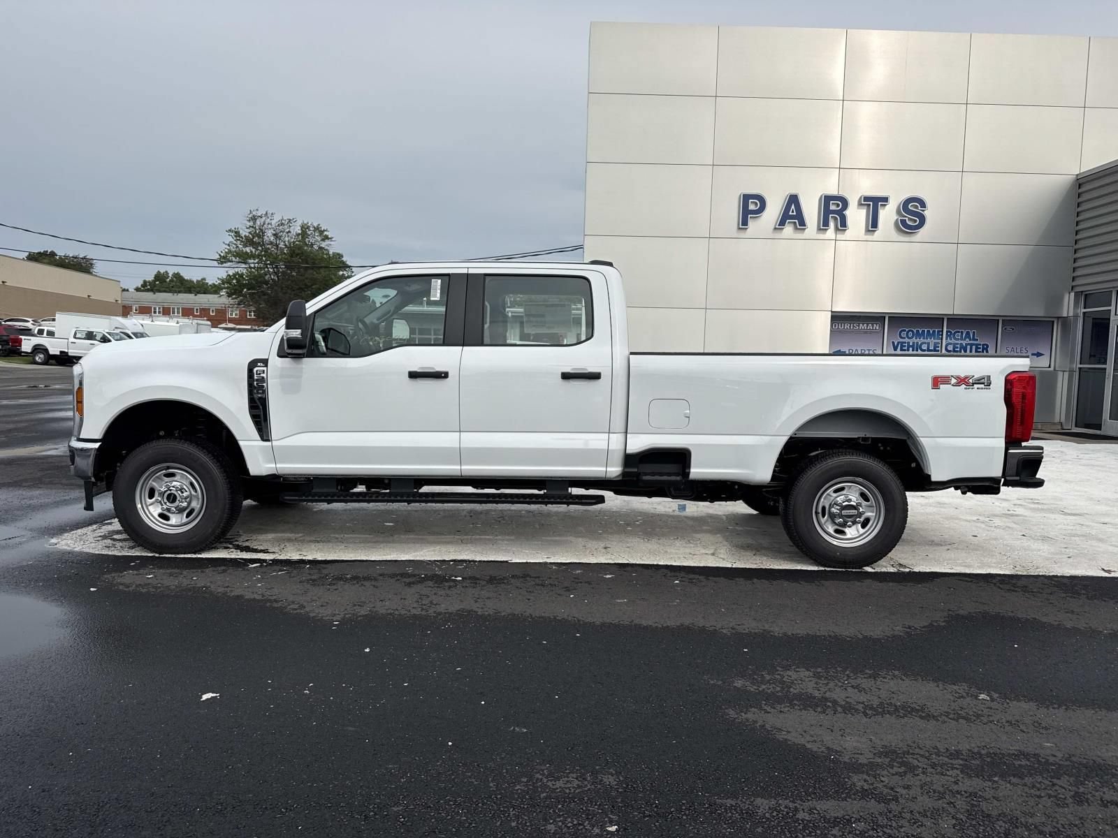 New 2026 Ford F250 XL w/ FX4 Off-Road Package AWD/4WD image 6