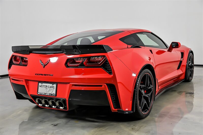 Used 2018 Chevrolet Corvette Grand Sport RWD image 9