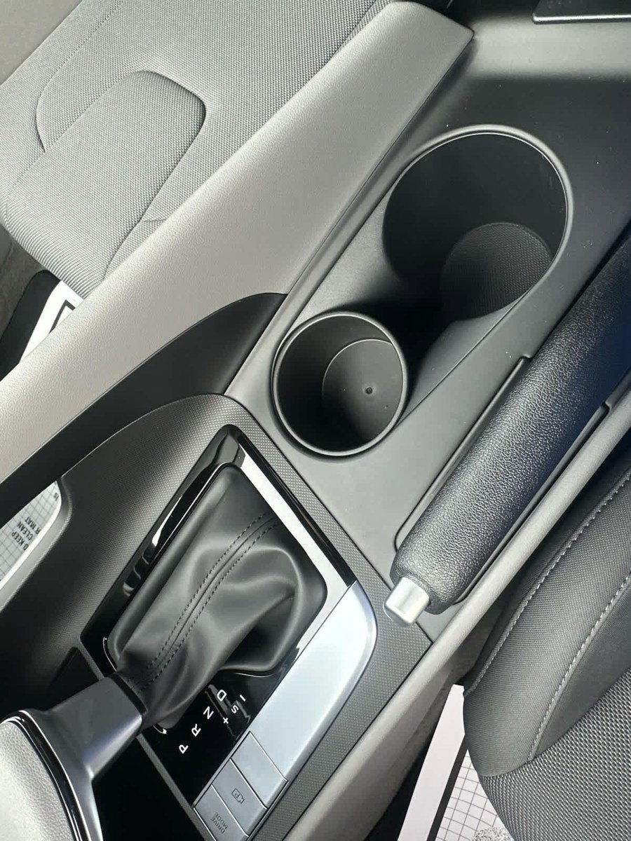 New 2026 Hyundai Elantra SE FWD image 20
