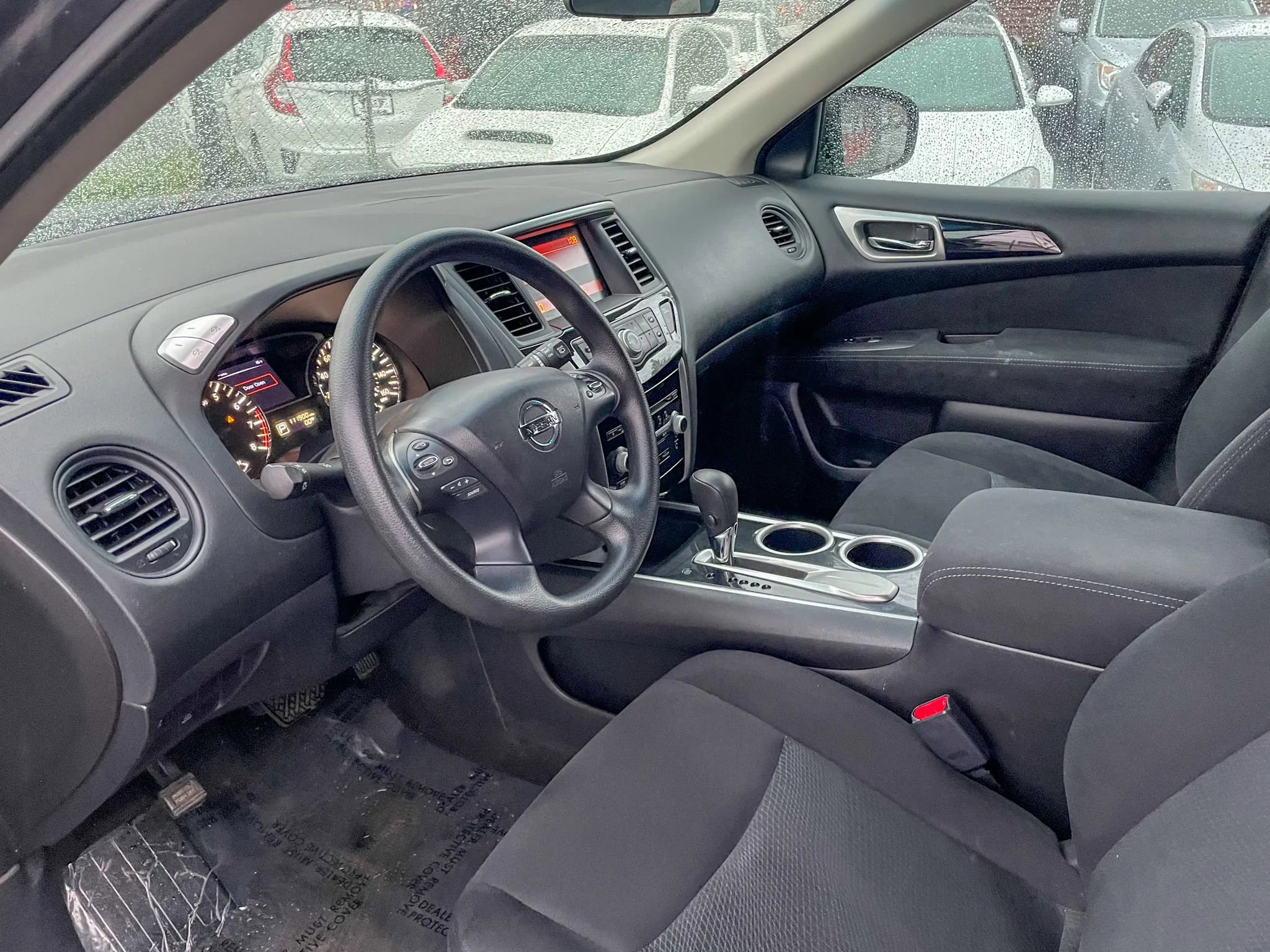 Used 2014 Nissan Pathfinder S image 11