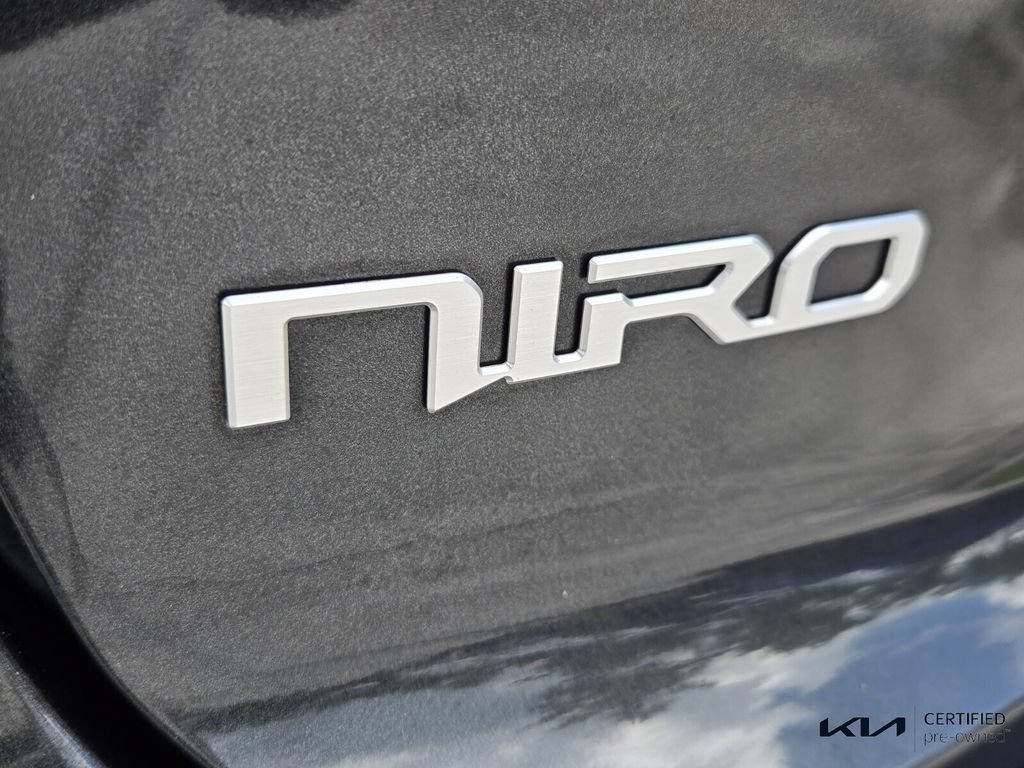 Certified 2024 Kia Niro EX FWD image 16