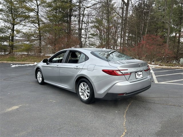 Used 2025 Toyota Camry LE image 8