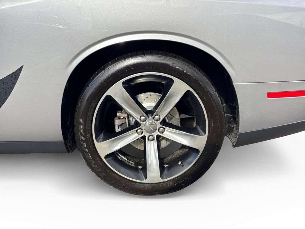 Used 2015 Dodge Challenger R/T Plus RWD image 10