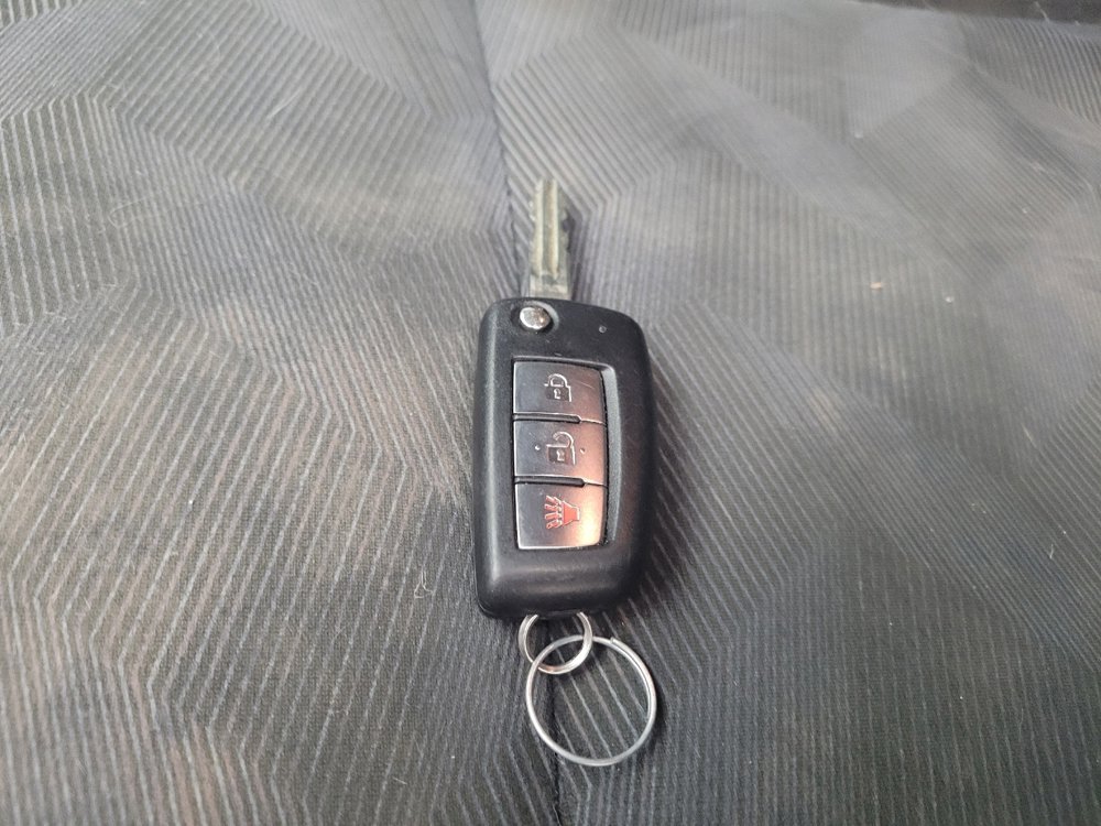 Used 2016 Nissan Rogue S w/ Appearance Package image 32