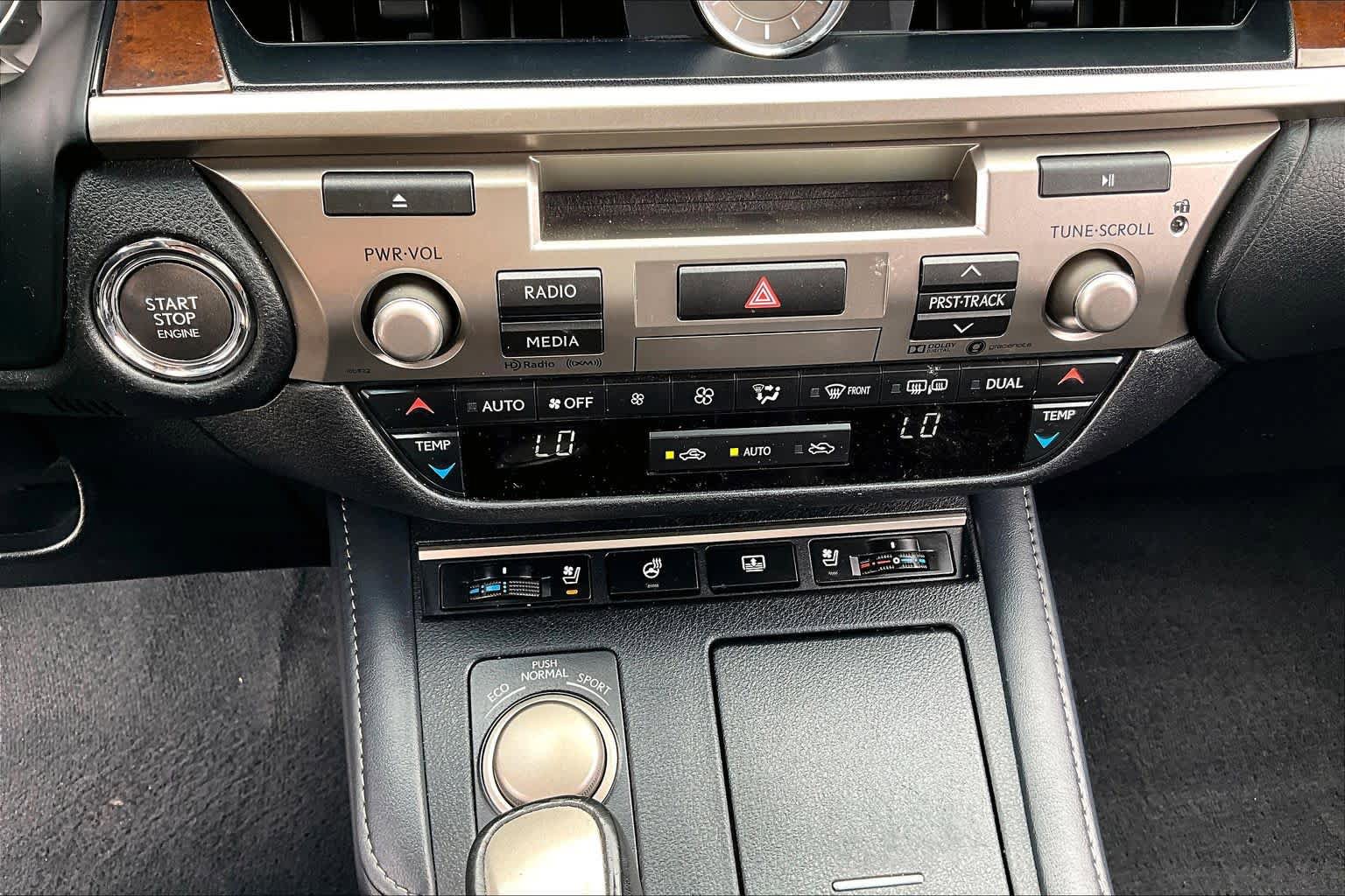Used 2018 Lexus ES 350 w/ Luxury Package w/Wood Trim FWD image 32