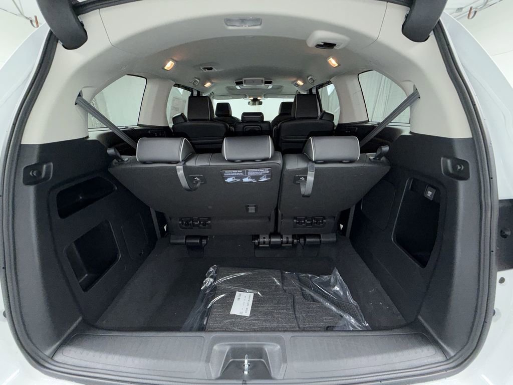 New 2026 Honda Odyssey Touring image 16