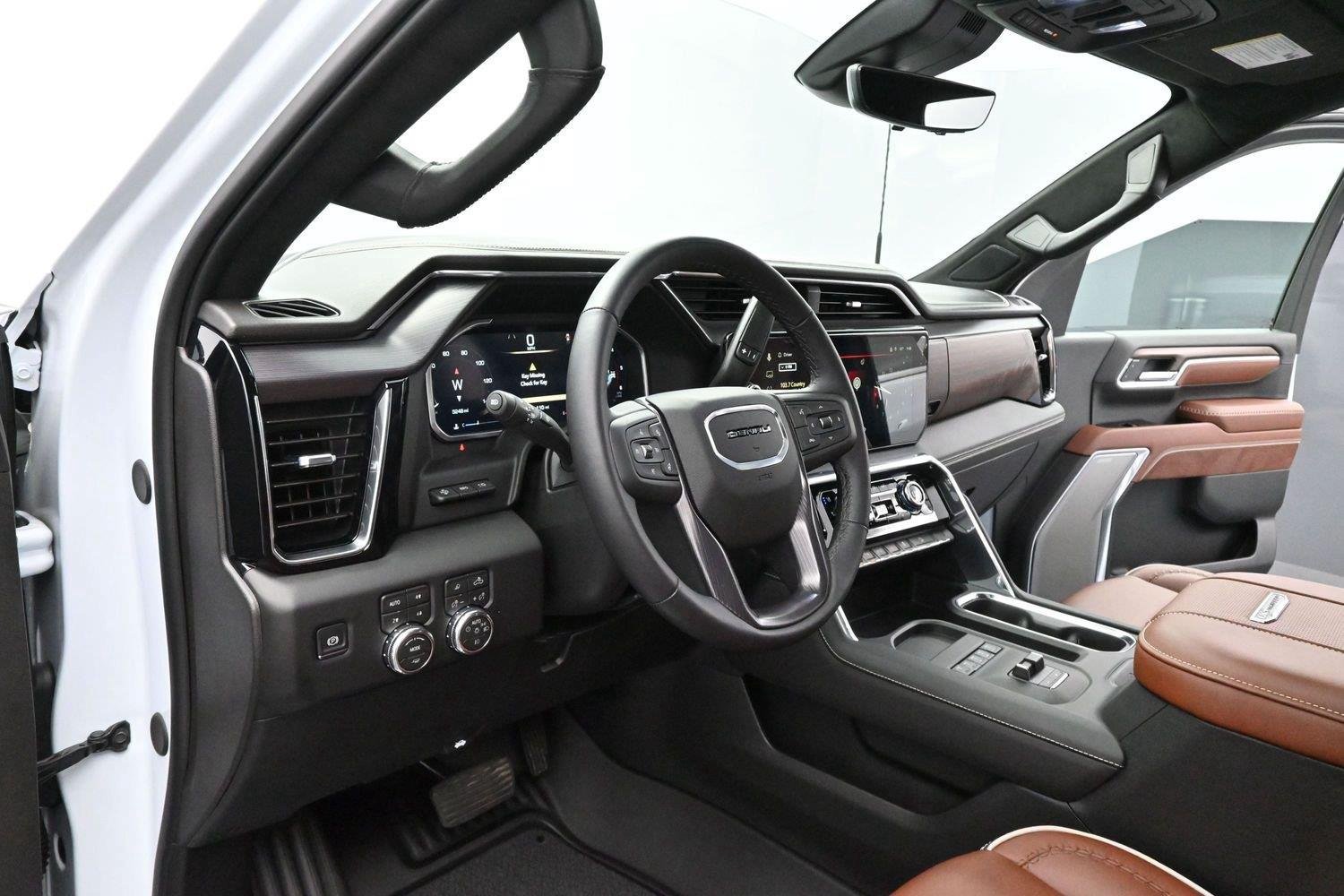 Used 2026 GMC Sierra 2500 Denali Ultimate AWD/4WD image 13