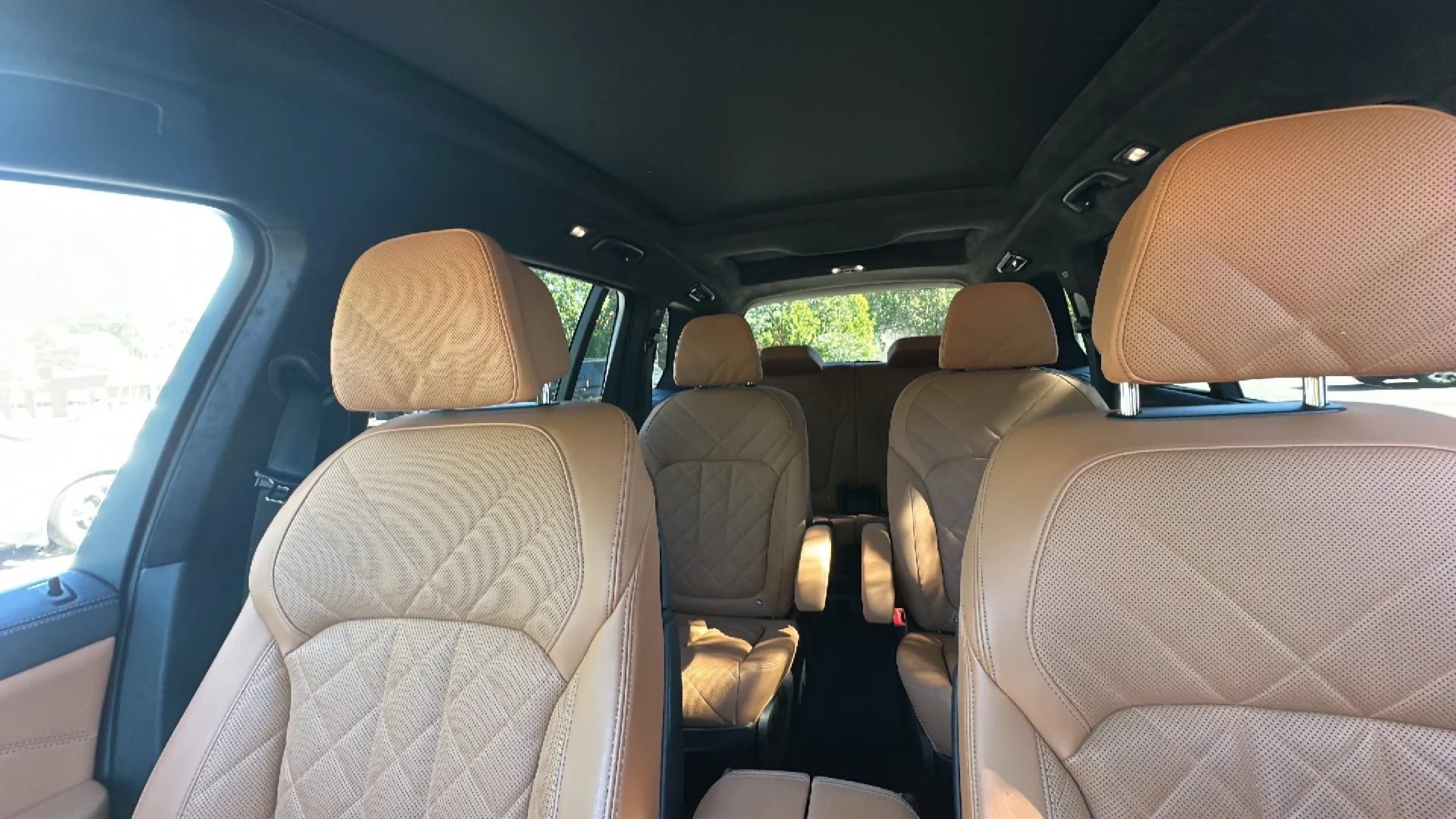 Used 2024 BMW X7 xDrive40i w/ M Sport Package AWD/4WD image 20