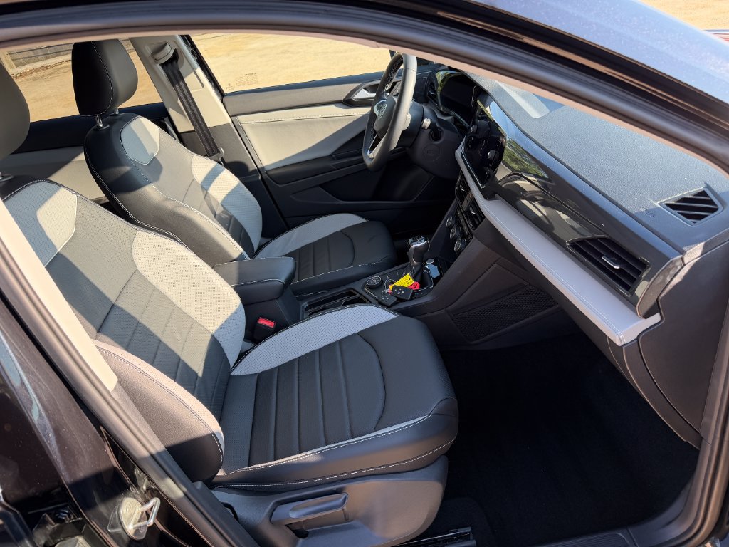 Certified 2023 Volkswagen Taos SEL AWD/4WD image 24