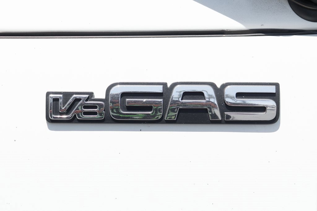 Used 2019 Isuzu NPR HD image 36