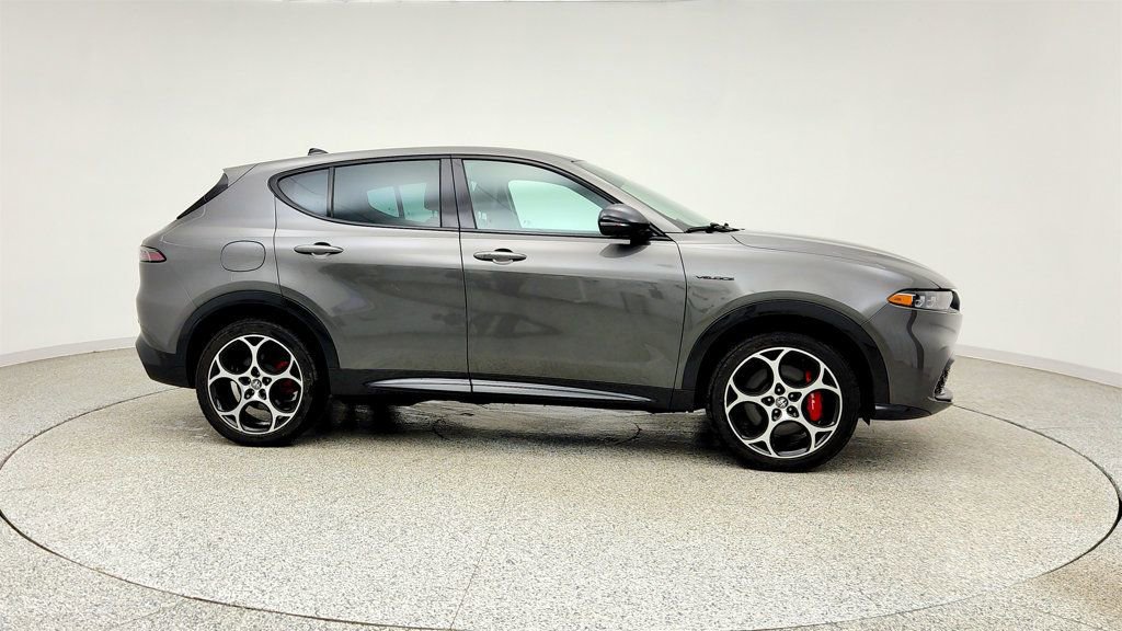 Used 2024 Alfa Romeo Tonale Veloce AWD/4WD image 4