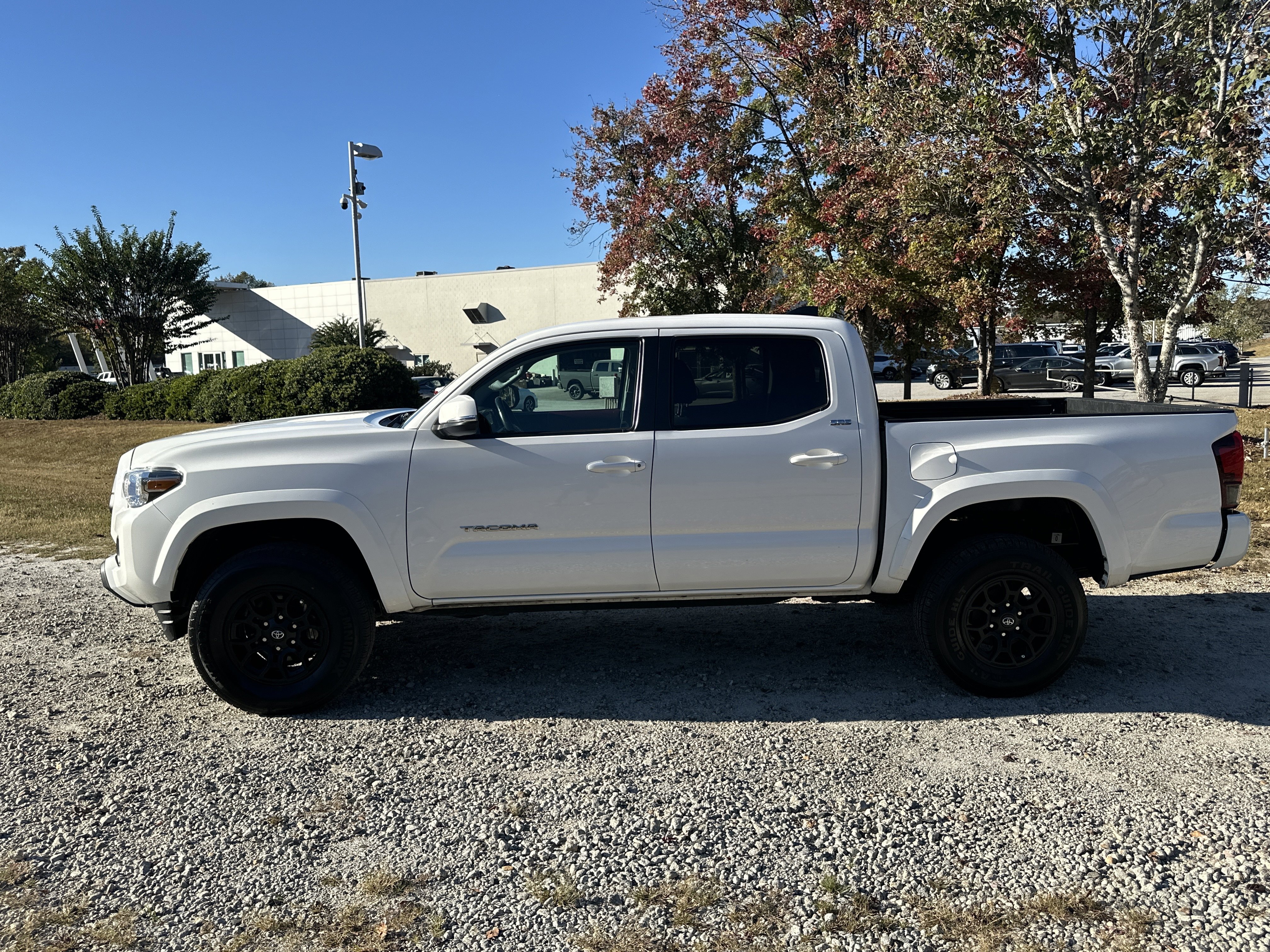 Used 2022 Toyota Tacoma SR5 image 8