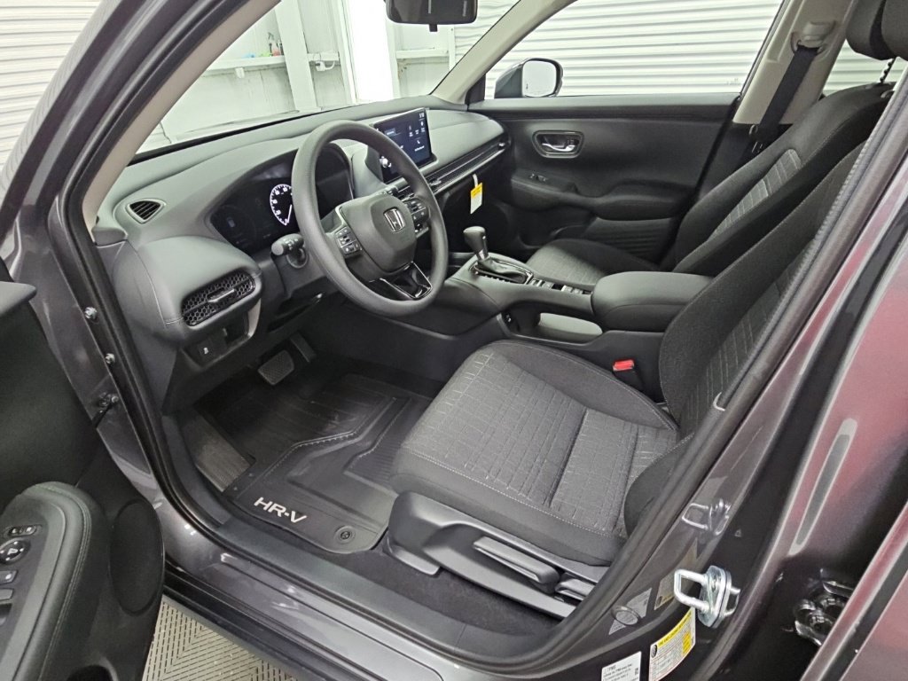 New 2027 Honda HR-V LX image 10