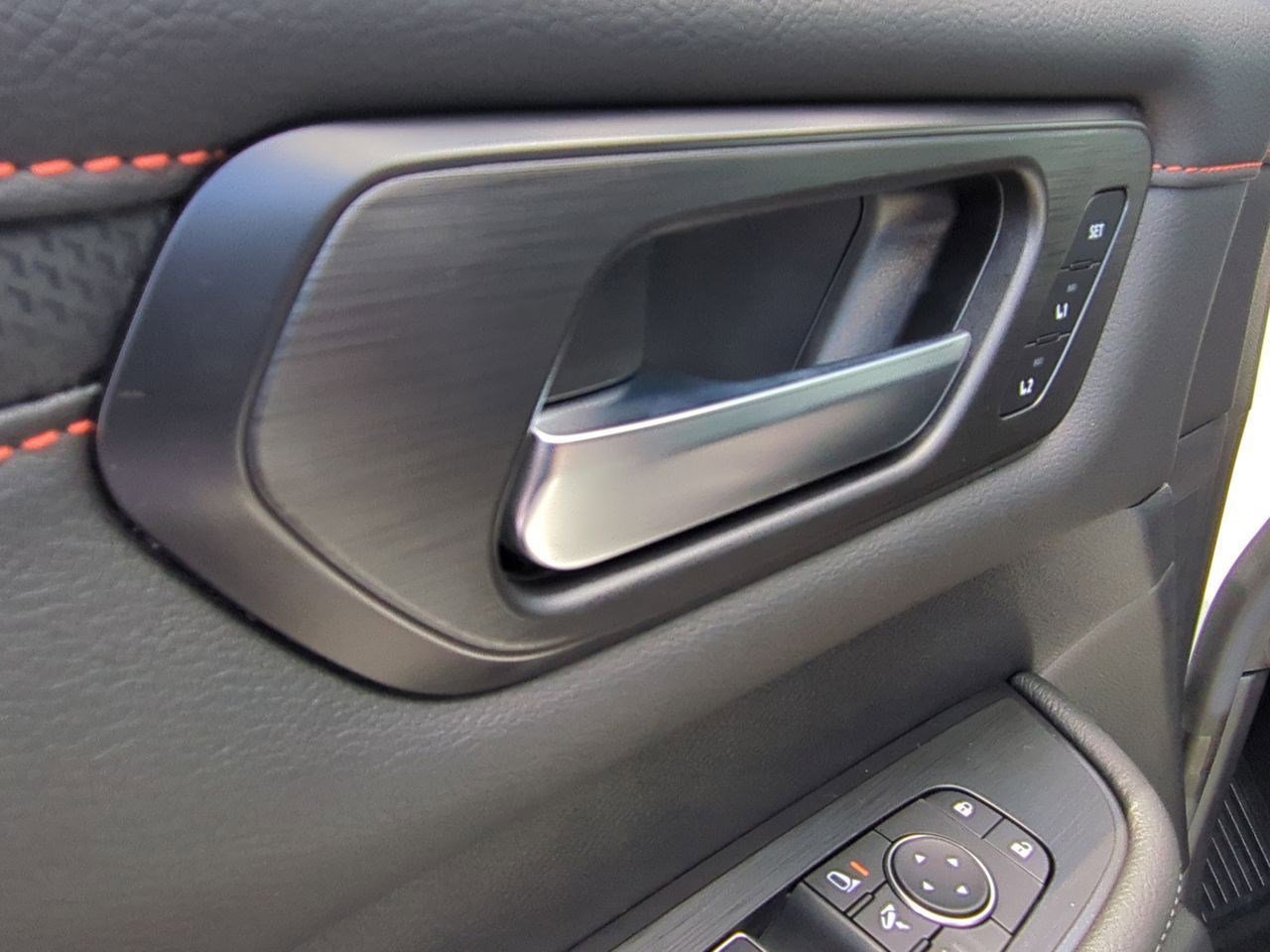 New 2025 Nissan Armada PRO-4X AWD/4WD image 12