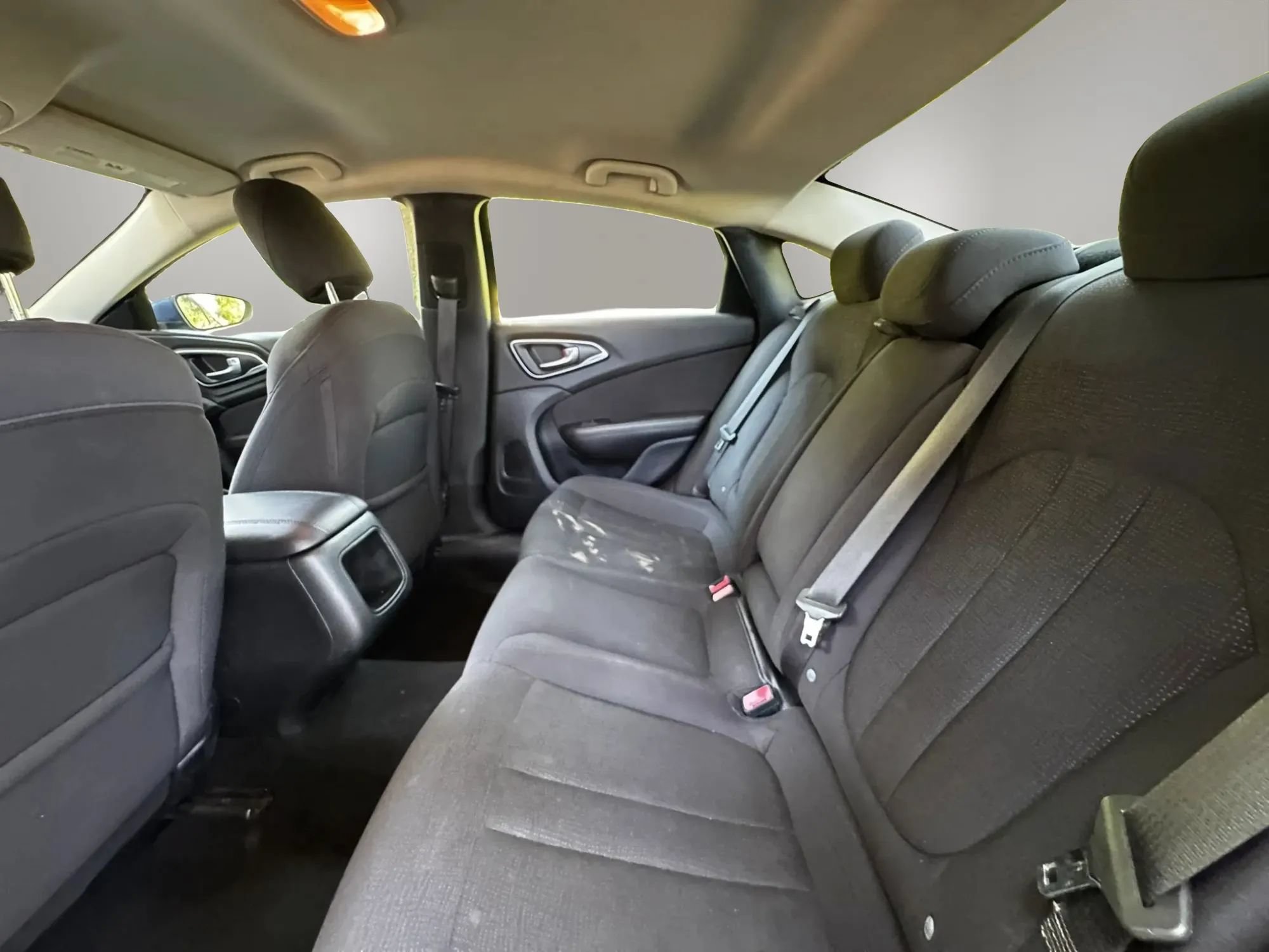 Used 2016 Chrysler 200 Limited FWD image 15