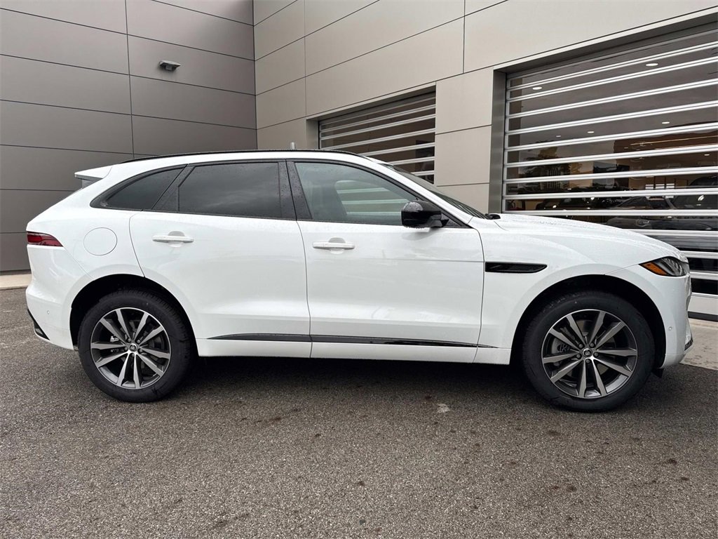 New 2026 Jaguar F-PACE R-Dynamic S image 8