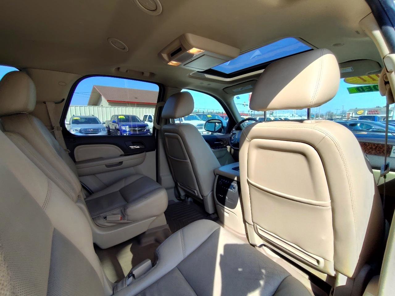 Used 2011 GMC Yukon Denali image 44