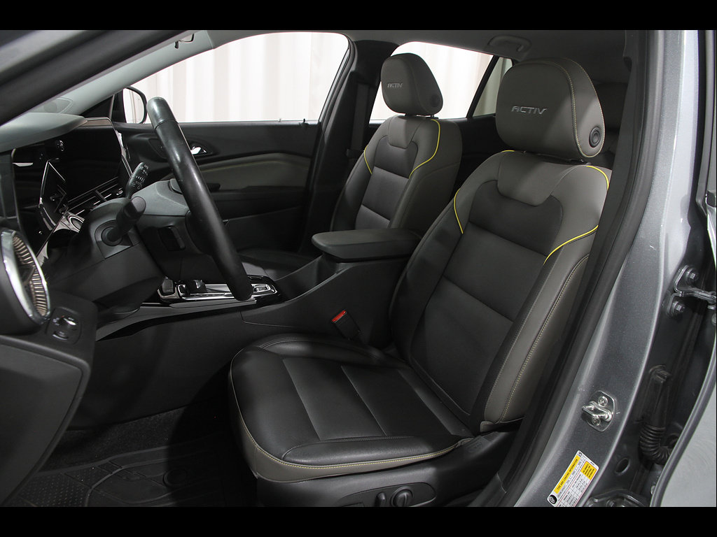 Certified 2024 Chevrolet Trax ACTIV w/ Driver Confidence Package FWD image 5