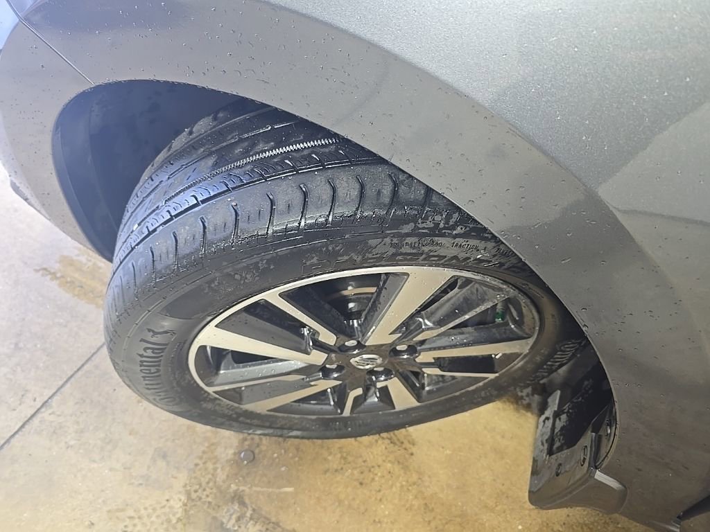 Used 2022 Nissan Versa SV image 19