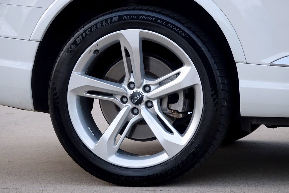 Used 2019 Audi Q7 3.0T Prestige w/ Prestige Package image 29