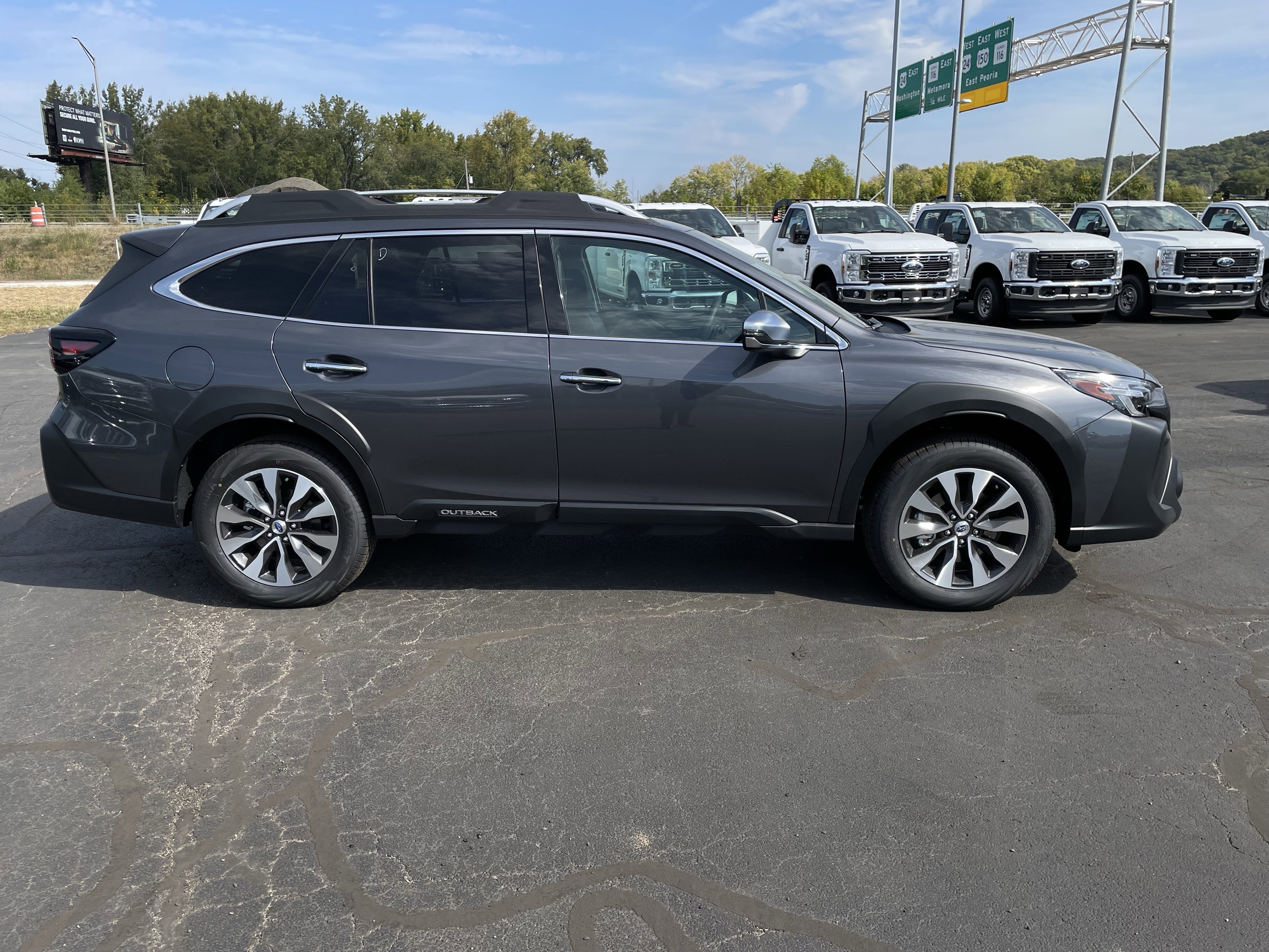 New 2025 Subaru Outback Touring image 10