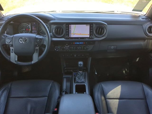 Used 2020 Toyota Tacoma TRD Off-Road w/ TRD Premium Off Road Package image 18