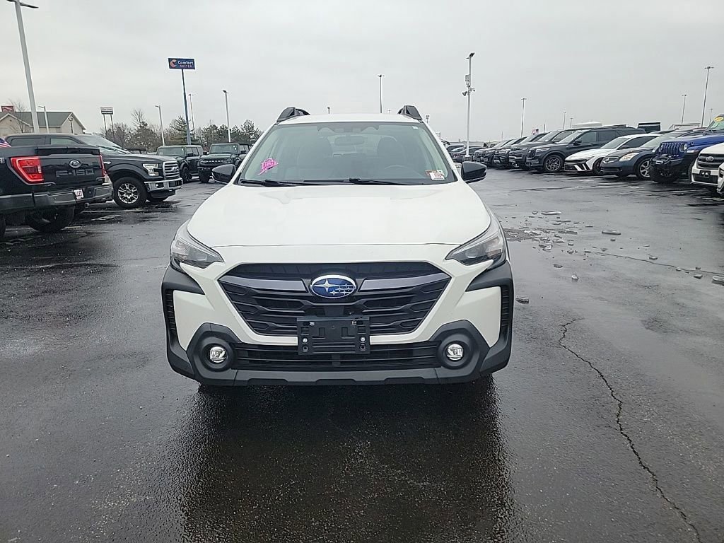 Used 2023 Subaru Outback Premium image 2