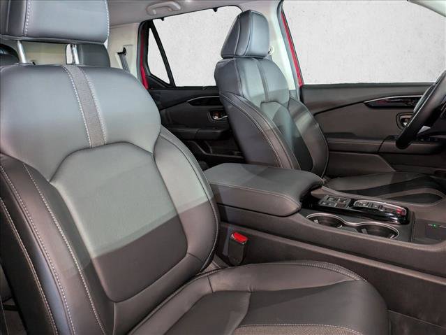 Used 2025 Honda Pilot Touring image 23