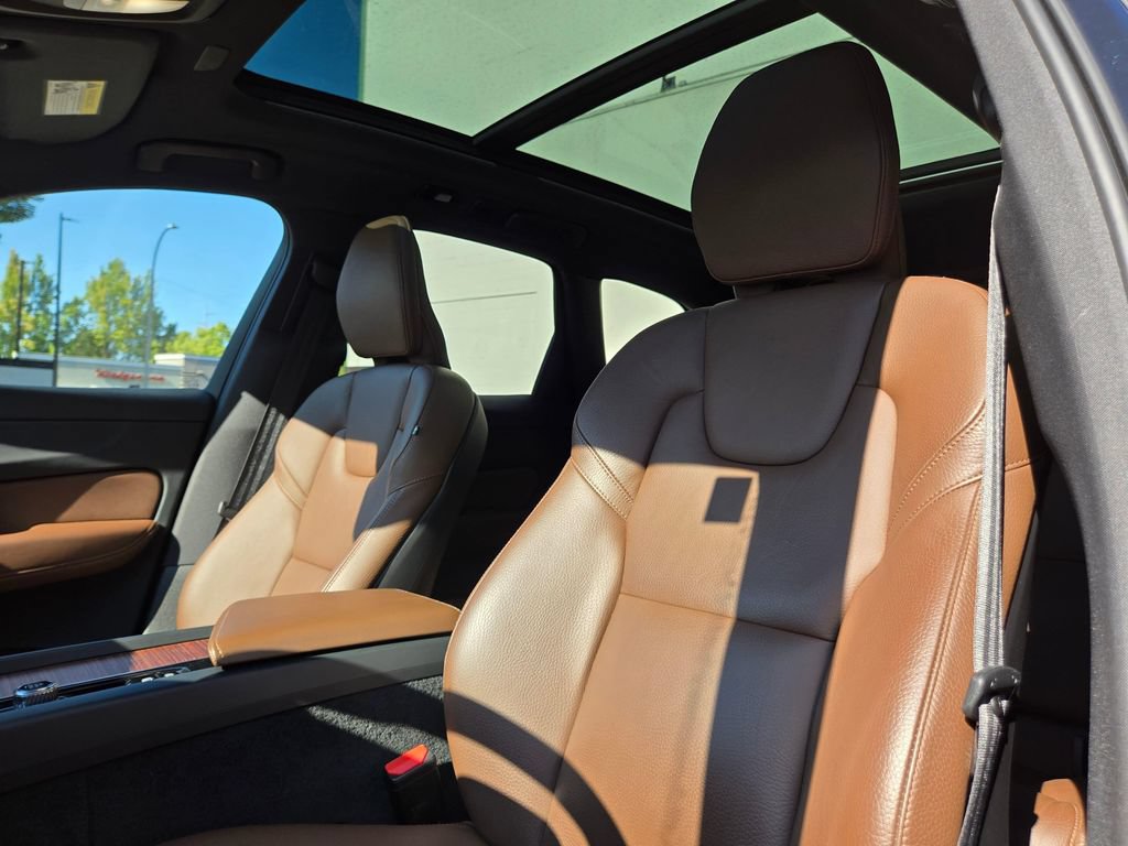 Certified 2023 Volvo XC60 B5 Plus w/ Climate Package AWD/4WD image 21