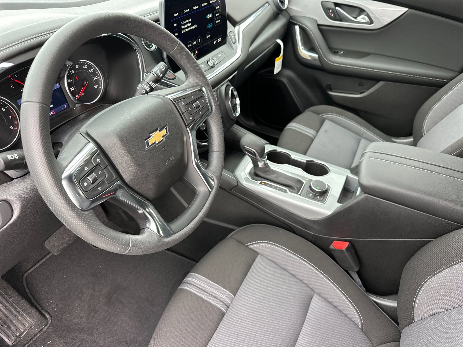 New 2025 Chevrolet Blazer LT w/ Driver Confidence Package image 10