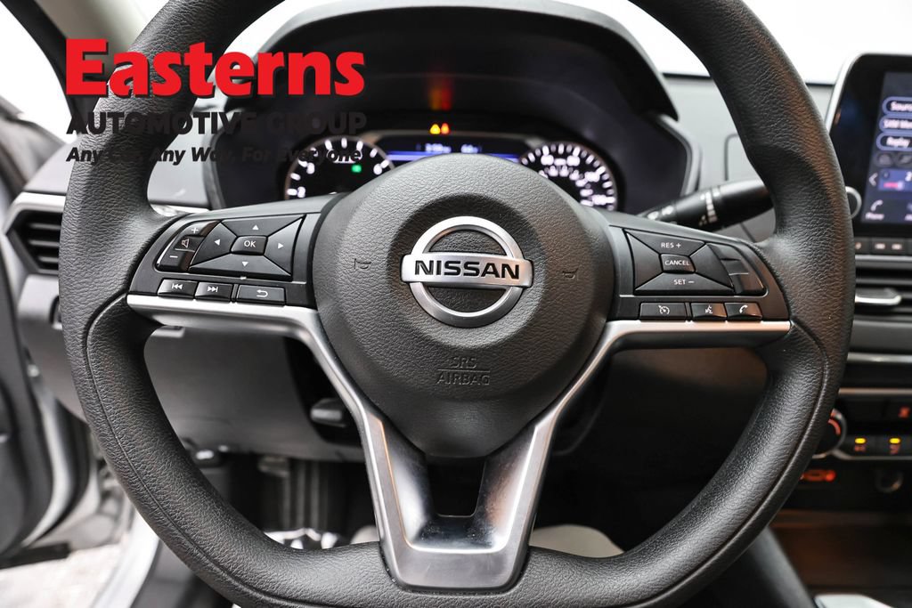 Used 2022 Nissan Altima 2.5 SV FWD image 10
