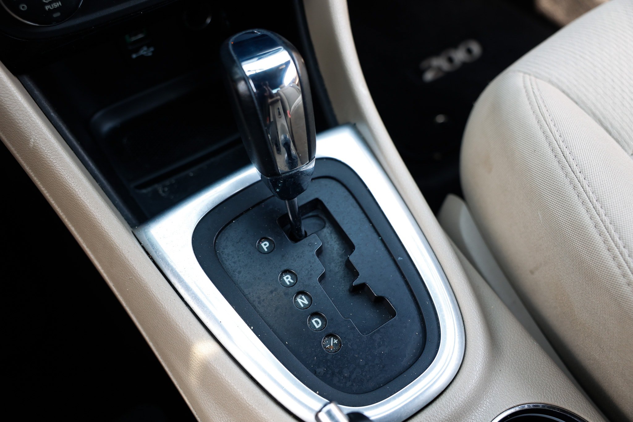Used 2013 Chrysler 200 Touring w/ Cold Weather Group FWD image 39