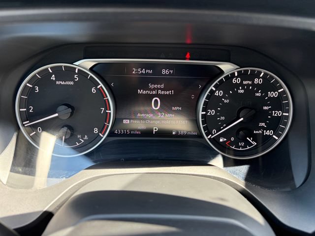 Used 2025 Nissan Rogue SV AWD/4WD image 14