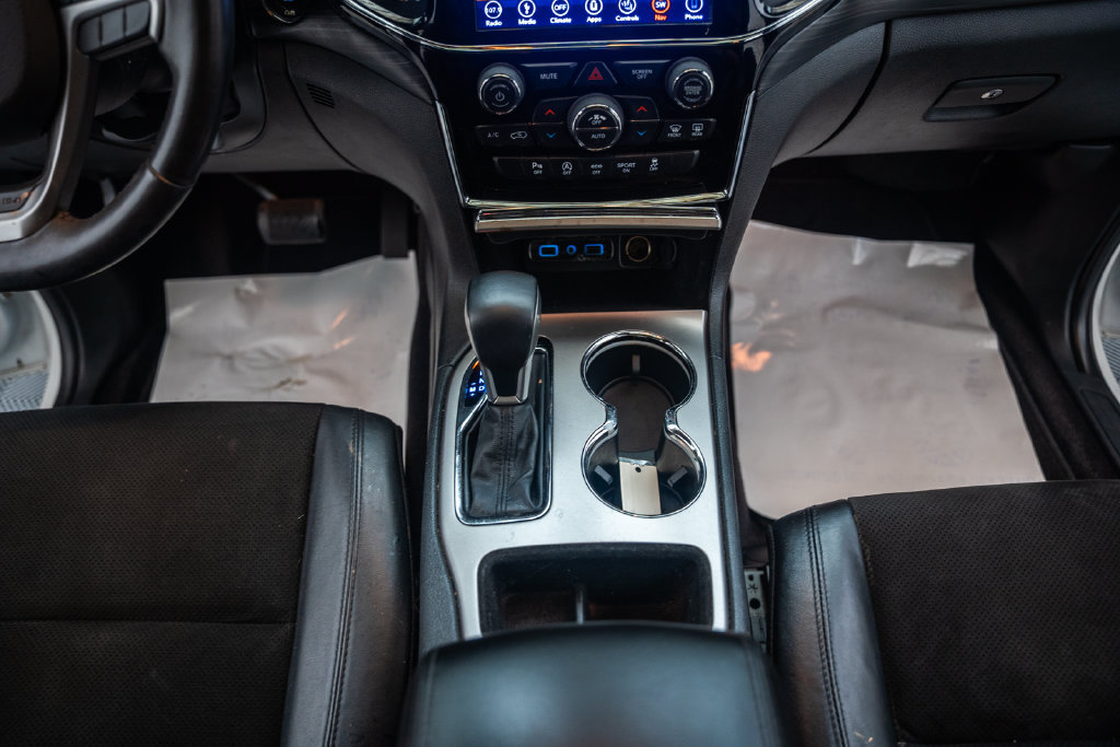 Used 2019 Jeep Grand Cherokee Altitude AWD/4WD image 33