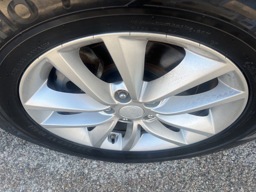 Used 2018 Kia Sorento LX image 41