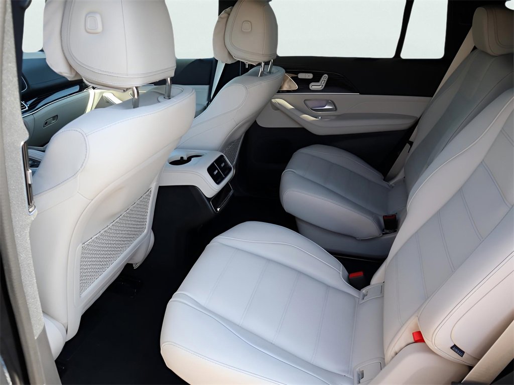 New 2026 Mercedes-Benz GLS 450 4MATIC image 23