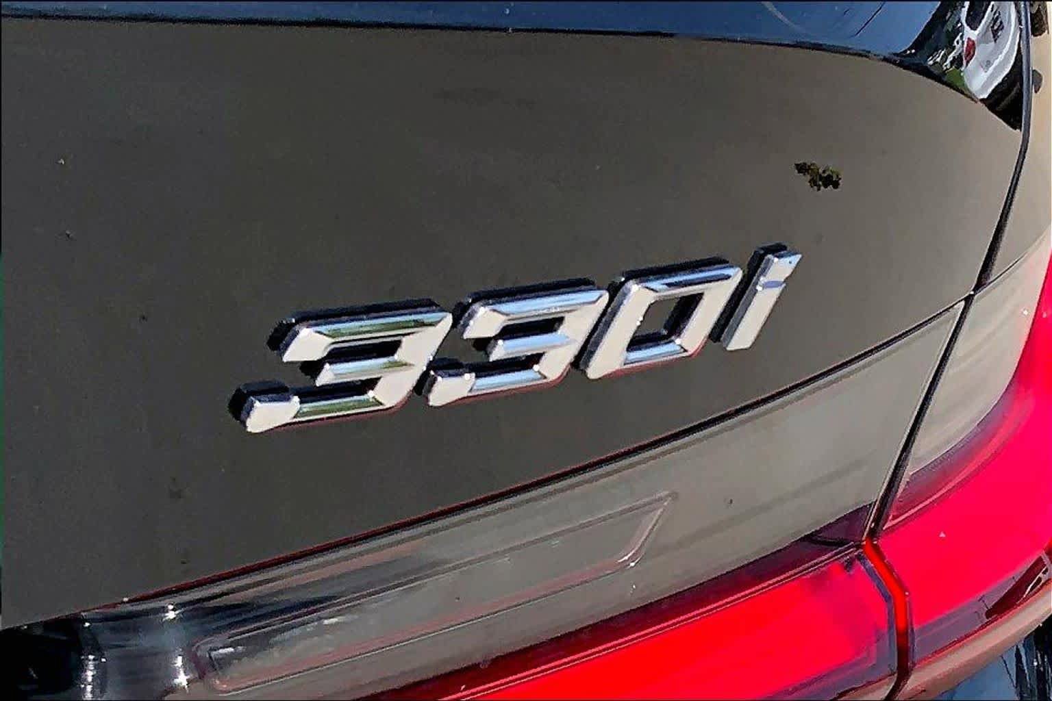 New 2026 BMW 330i xDrive Sedan w/ Premium Package AWD/4WD image 15
