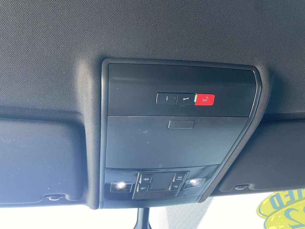 Certified 2022 Volkswagen Atlas Cross Sport SE FWD image 25