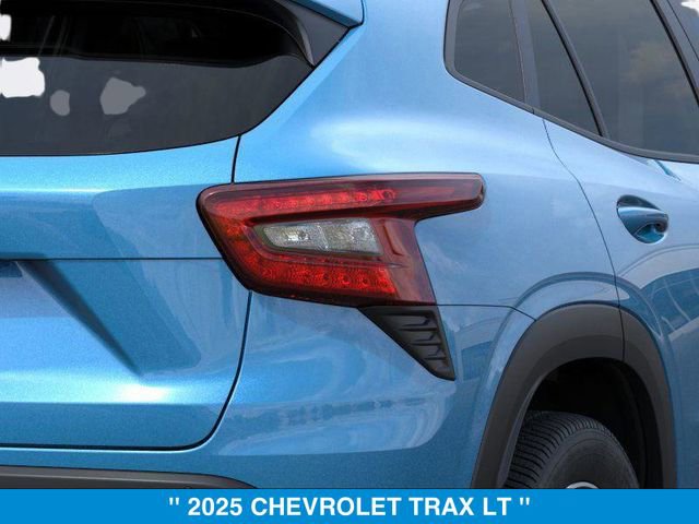 New 2025 Chevrolet Trax LT w/ Driver Confidence Package image 11