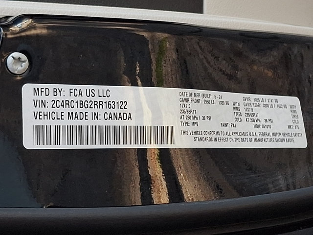 Used 2024 Chrysler Pacifica Touring-L FWD image 26