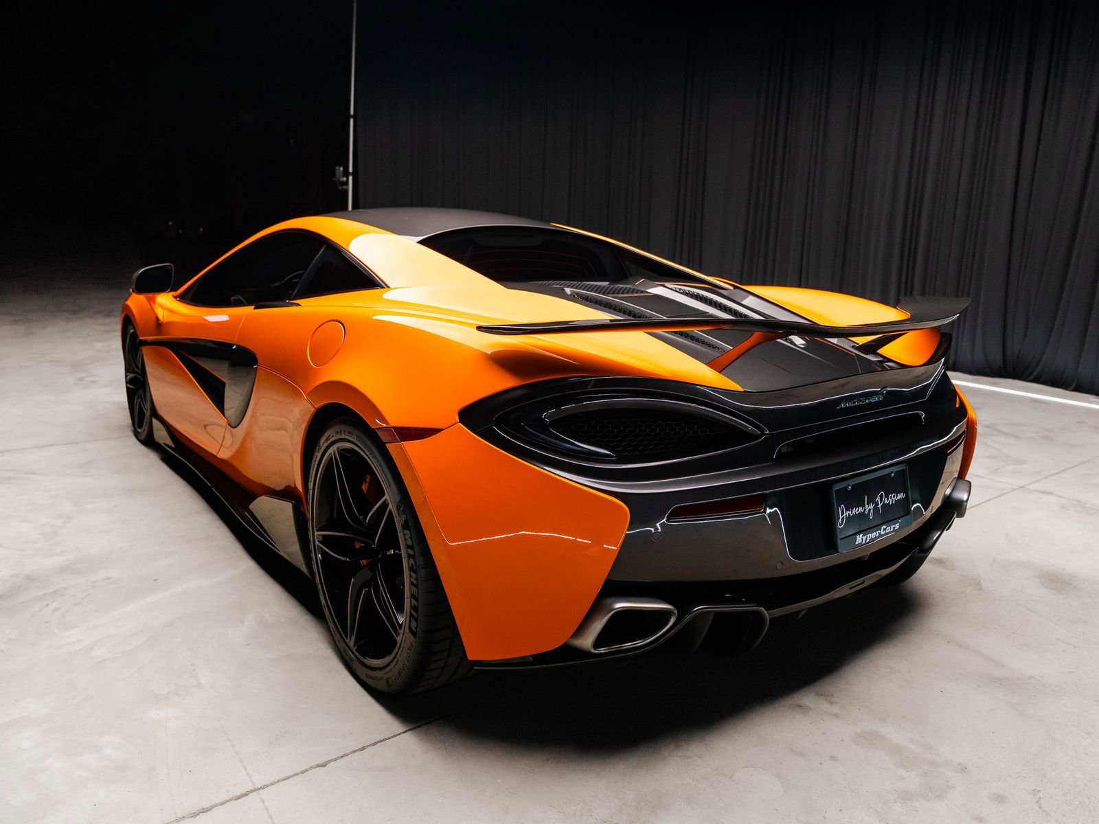 Used 2016 McLaren 570S Coupe RWD image 13