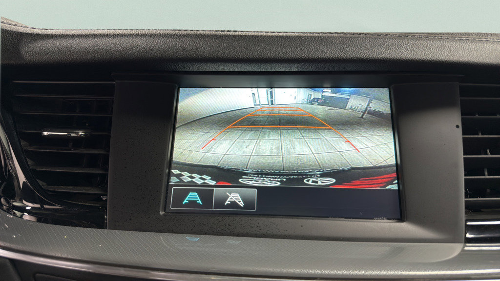 Used 2018 Buick Regal Preferred image 27