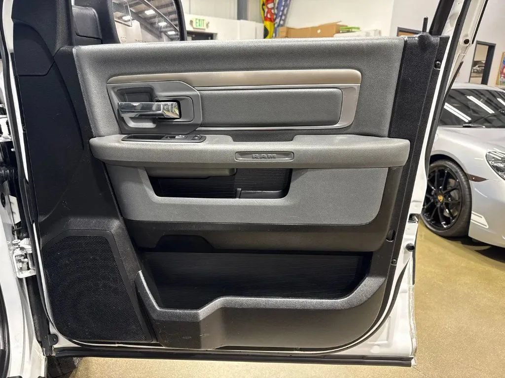 Used 2019 RAM 1500 Big Horn AWD/4WD image 17