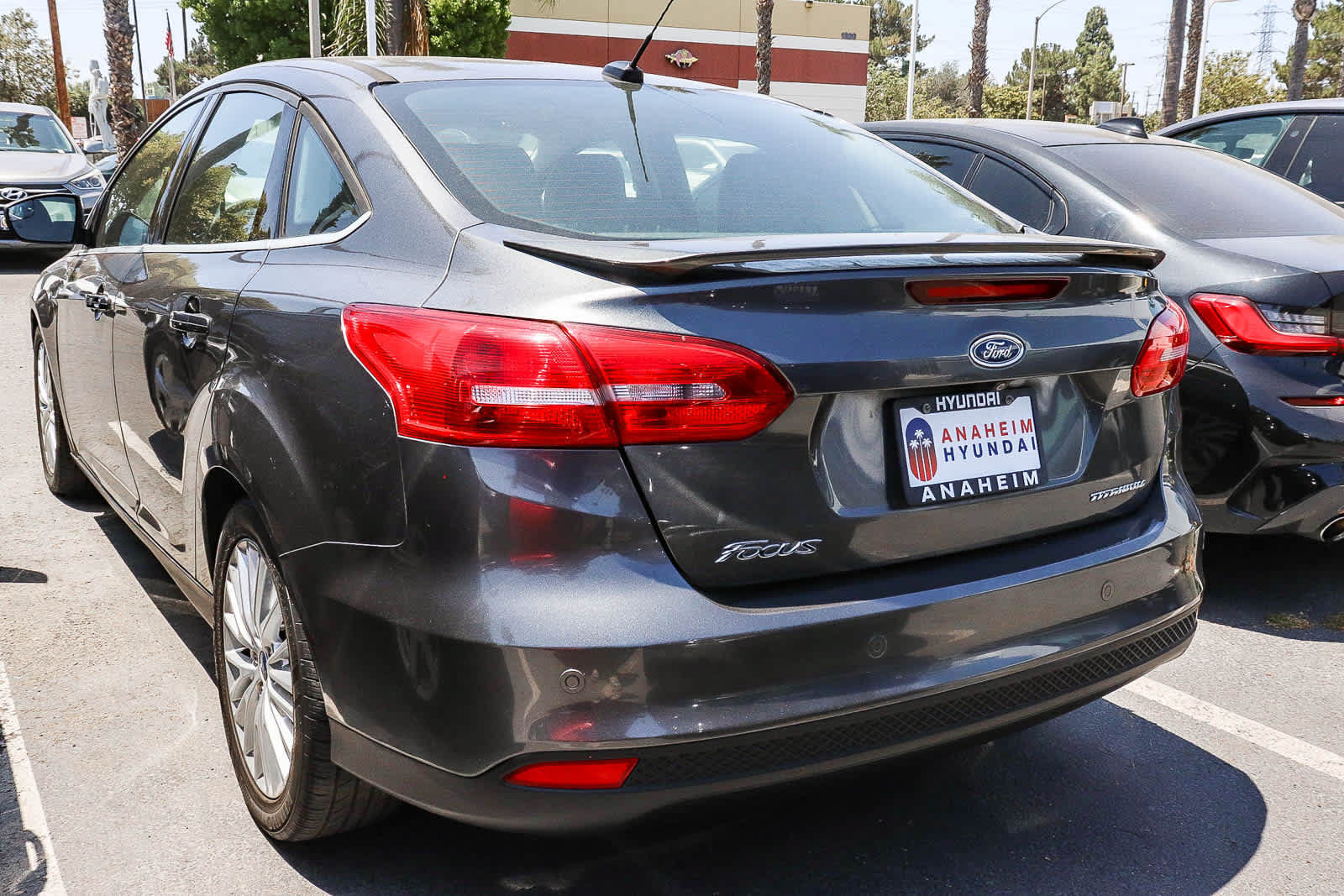Used 2017 Ford Focus Titanium FWD image 8