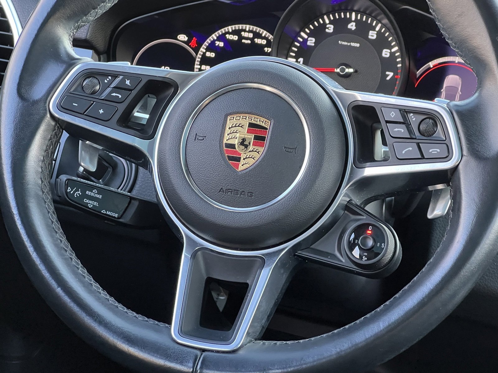 Certified 2021 Porsche Cayenne Coupe image 22