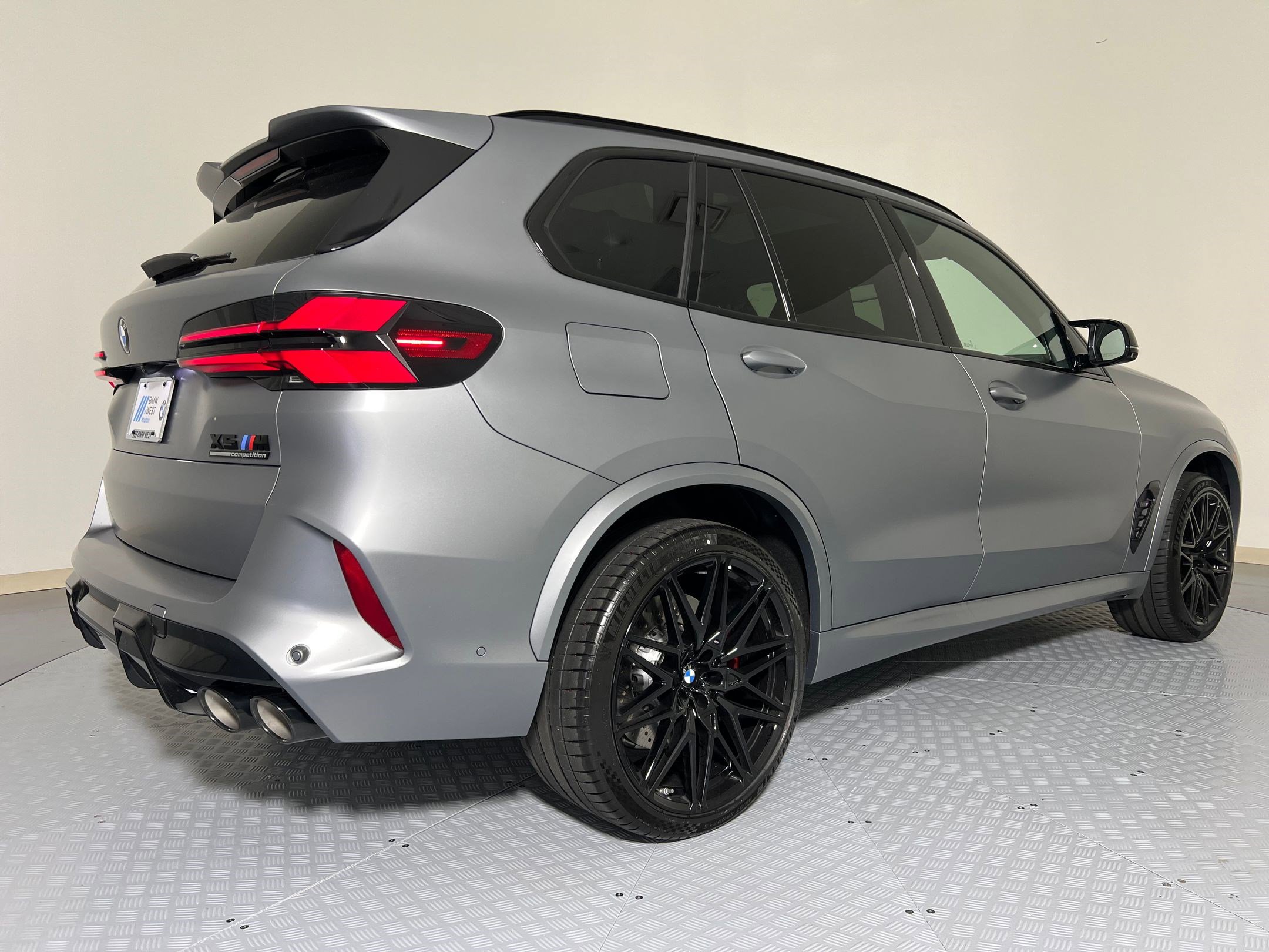 New 2026 BMW X5 M Competition w/ Executive Package image 9