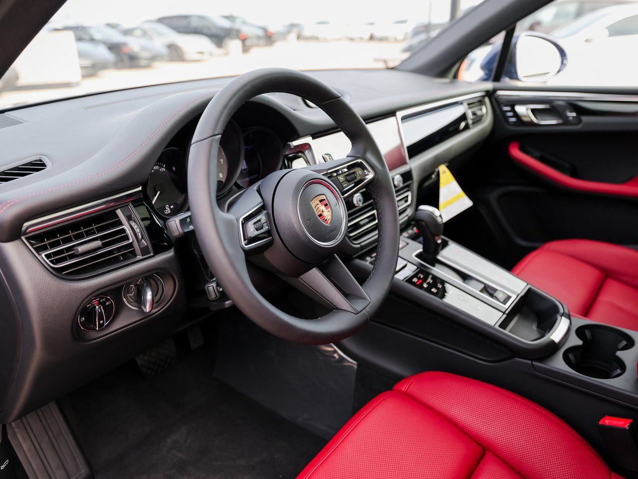 Certified 2026 Porsche Macan S AWD/4WD image 4