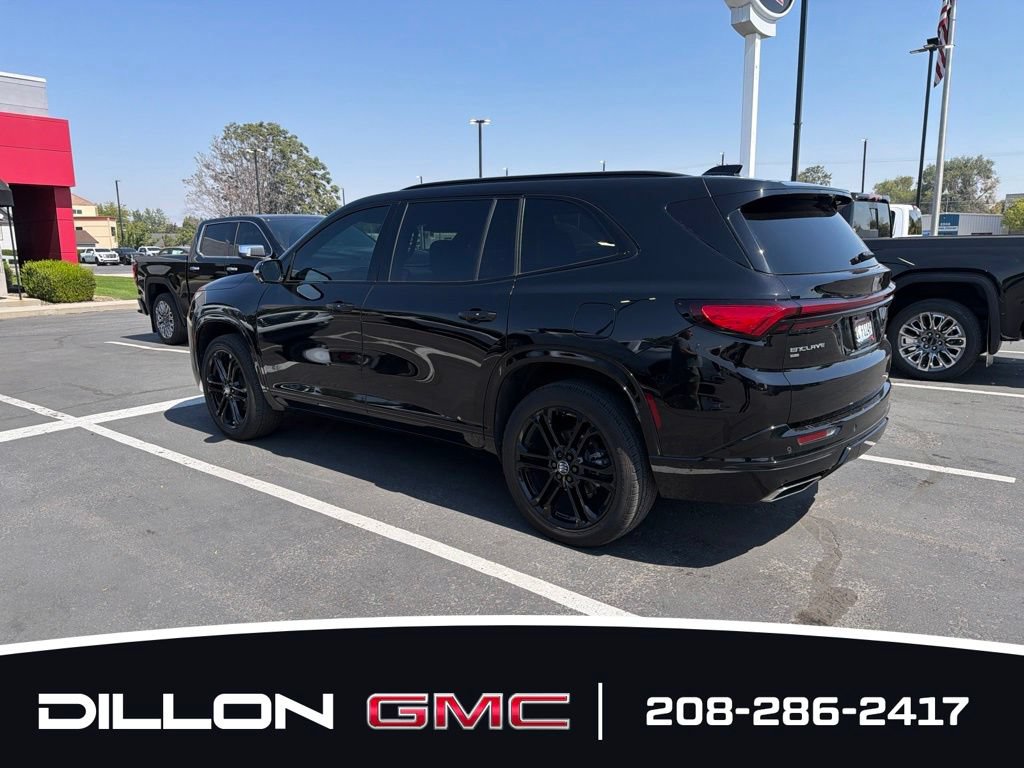 Used 2025 Buick Enclave Sport Touring w/ Power Package AWD/4WD image 3